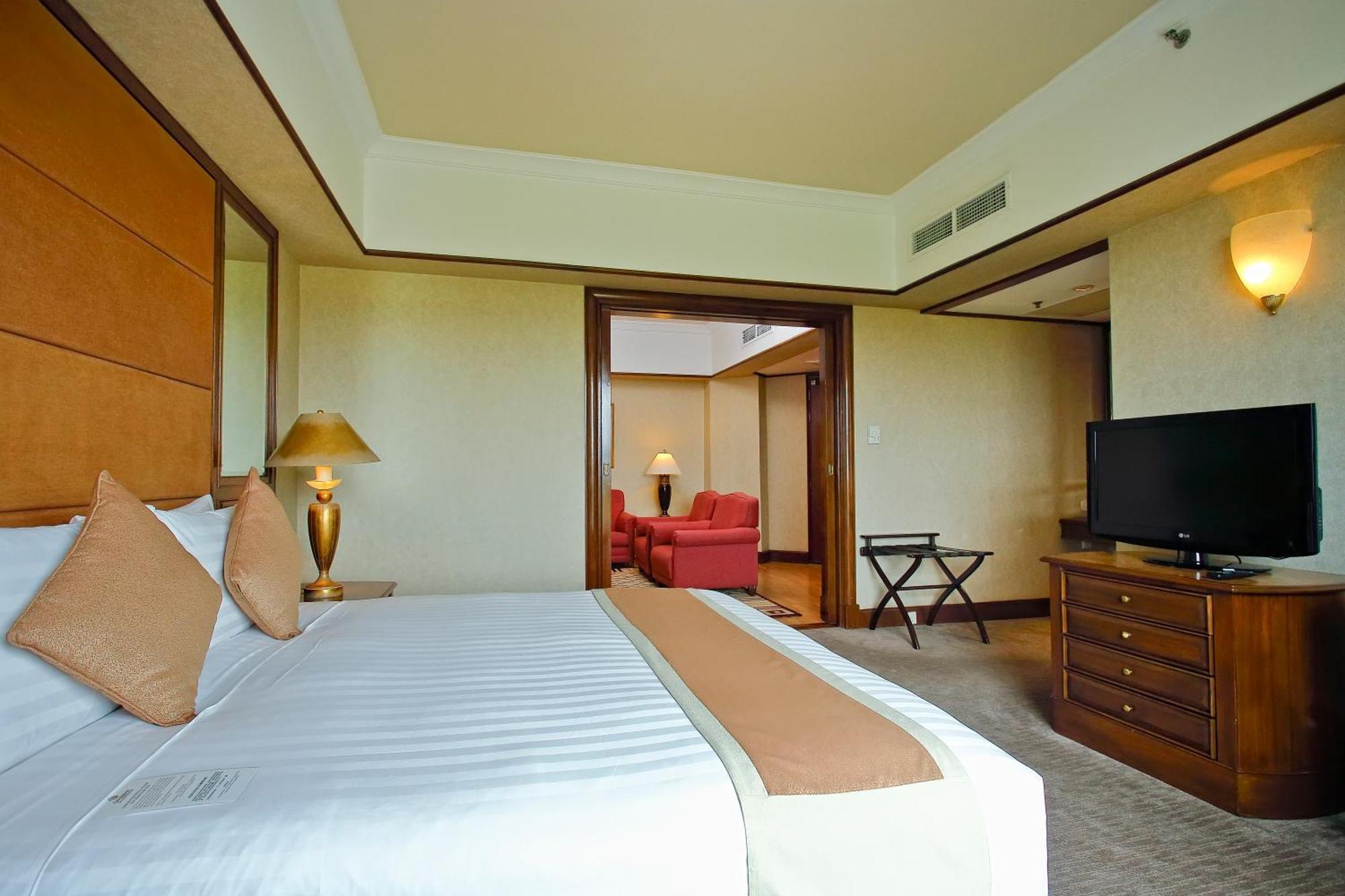 The Pacific Sutera Hotel Kota Kinabalu Exterior foto Suite